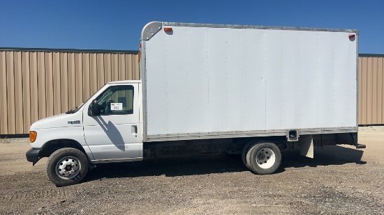 2005 Ford F350 Super Duty Cargo Van,