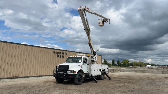 1998 International 4900 Bucket Truck,