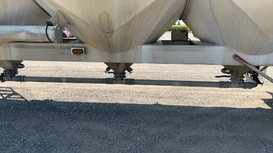 1997 Fruehauf Aluminum Pneumatic Bulk Trailer,