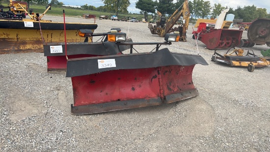 Boss RT3 V Blade Snow Plow with Mount,