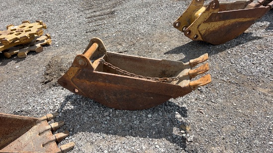 12" Backhoe Bucket Fits a 420 Cat
