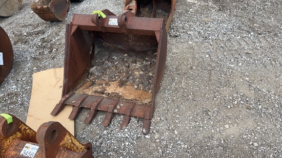 36" Backhoe Bucket with Teeth