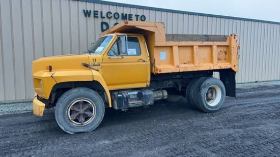 1992 Ford F800 Dump Truck,