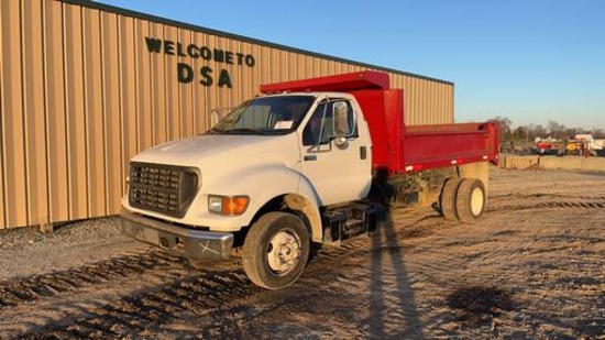 2001 Ford F650 XL Super Duty Contractor Dump Truck