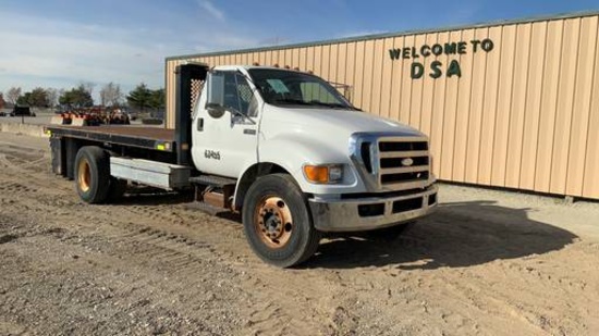 2009 Ford F650 XLT Flatbed Truck,