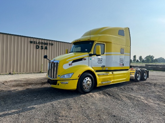 2022 Peterbilt 579 Sleeper Truck Tractor,