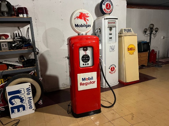 Mobil Regular Gas Pump Model 80,