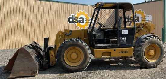 CAT TH62 Telescopic Forklift