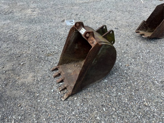 24" Backhoe Bucket