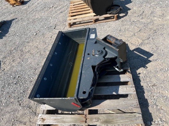 Mongo 42” Tilt Bucket Fits a 1 1/4 Tag Coupler