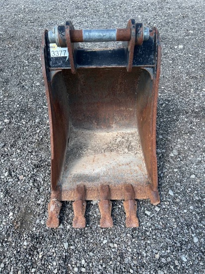24” Cat Excavator Bucket with Teeth