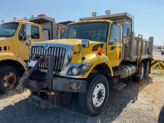 2009 International 7400 Dump Truck