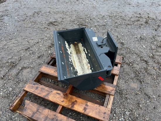 Unused 35” Mongo Hydraulic Tilt Bucket