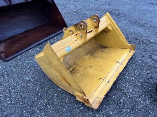 59” Smooth Blade Excavator Bucket