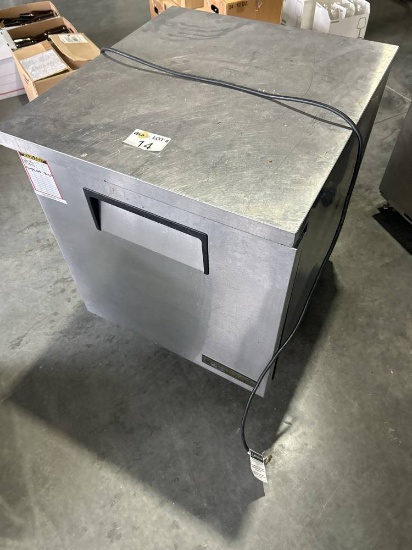 True TUC-24F-HC 24" W Undercounter Freezer