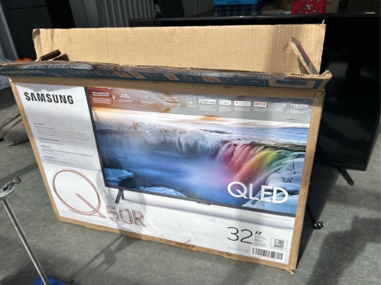 Samsung 32” QLED Flat Screen Television