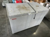 Galaxy Equipment 12.7 cu. ft. Commercial Chest Freezer