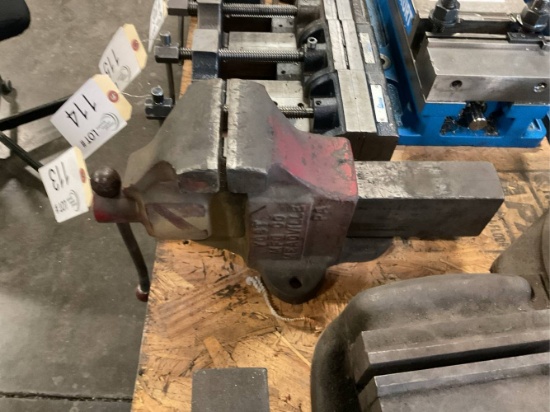 Host Bench Vise