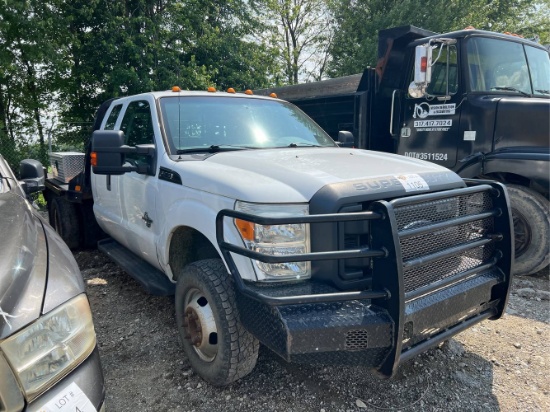 2012 Ford F350XL Super Duty Flatbed Truck