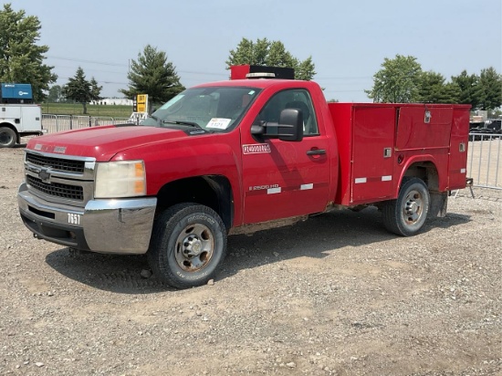 2008  Chevy  Silverado 2500  Service Truck