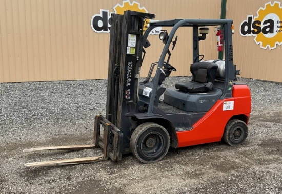 2011 Toyota 8FGV25 Forklift