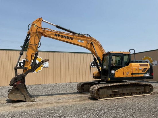 2019 Hyundai HX220L Excavator
