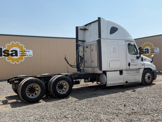 2017 Freightliner Cascadia Sleeper Truck Tractor