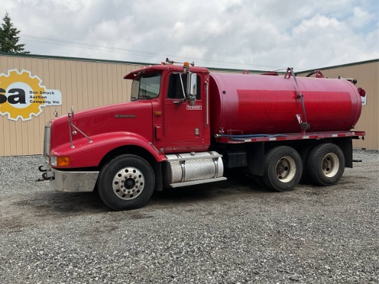 1996 International  9400 Water Truck