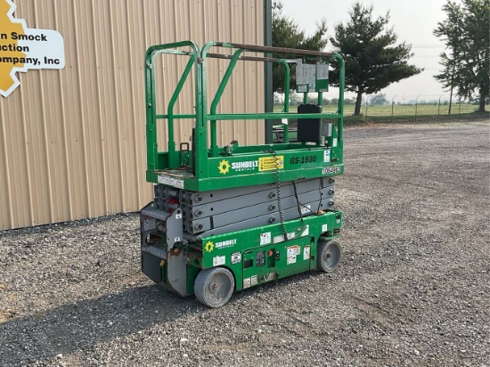 2017 GS1930 Scissor Lift