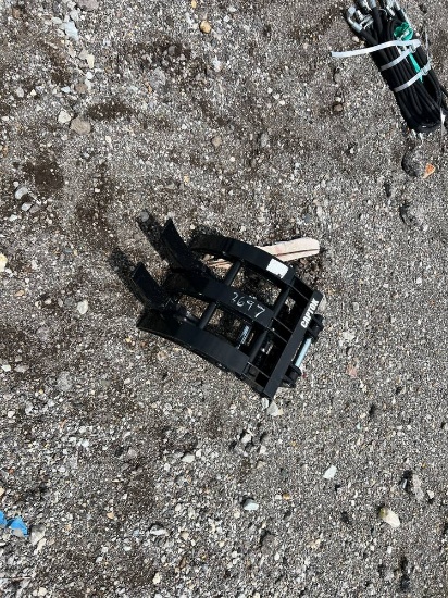 Unused Captok Mini Excavator Clamp