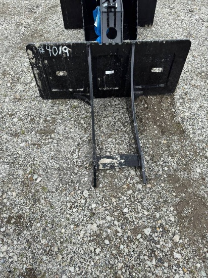 Unused 2025 Kit Container  Skeleton Stump Bucket