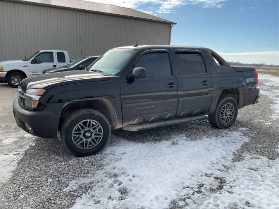 2003  Chevrolet  Avalanche  Pickup Truck
