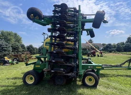 John Deere  1680  No Till 40' Air Seeder
