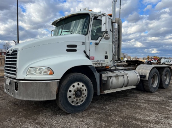 2006  Mack  CXN613  Day Cab Truck Tractor