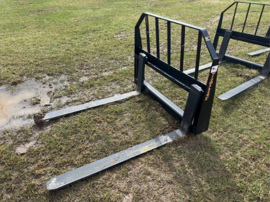 Unused Tomahawk 48” Pallet Fork Skid Loader Attachment