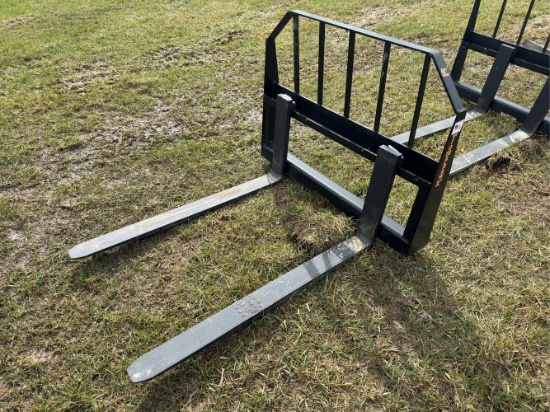 Unused Tomahawk 48” Pallet Fork Skid Loader Attachment