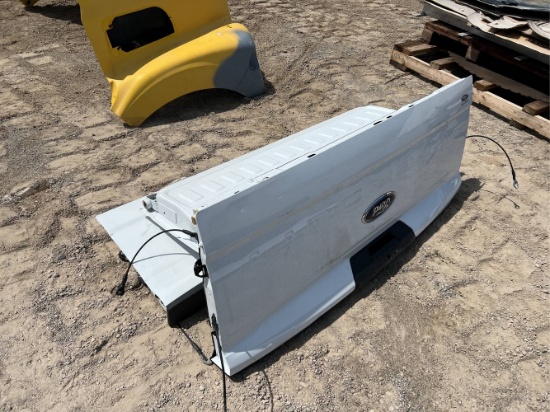 (3) Ford Truck Tailgates
