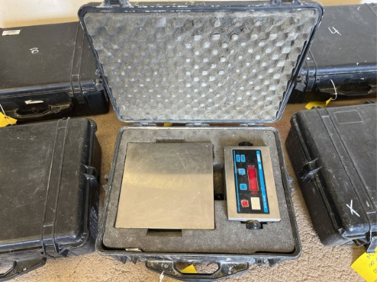 Doran 8000 Digital Scale with Case