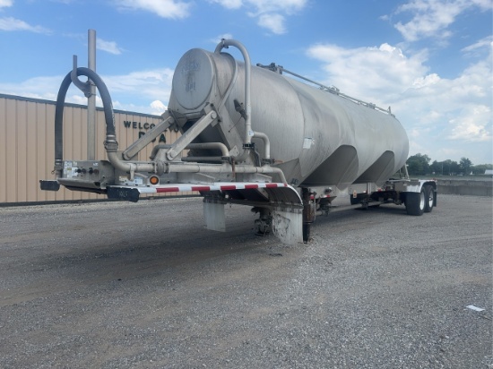 2011 Heil Trailer International Dry Bulk Trailer