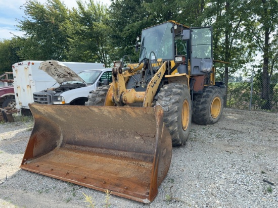 Komatsu WA250-5L Rubber Tired Loader