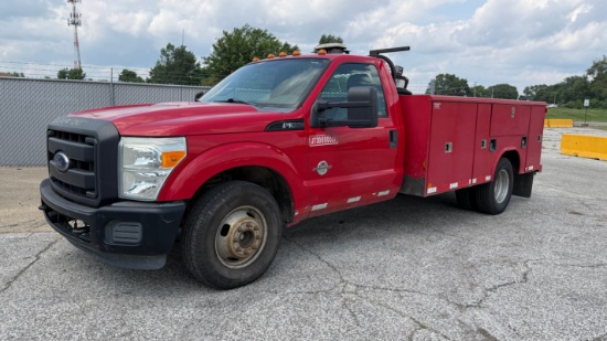 2011 Ford F350 XL Super Duty Utility Truck