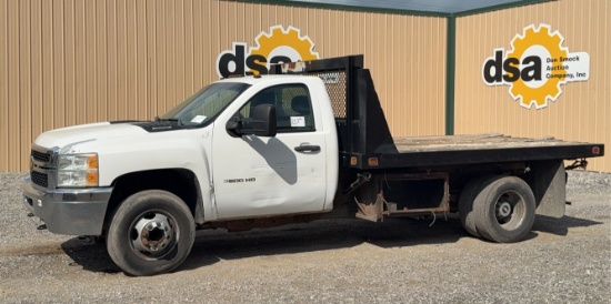 2012 Chevrolet Silverado Flatbed Truck