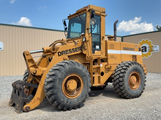 Dresser 530 Rubber Tired Loader