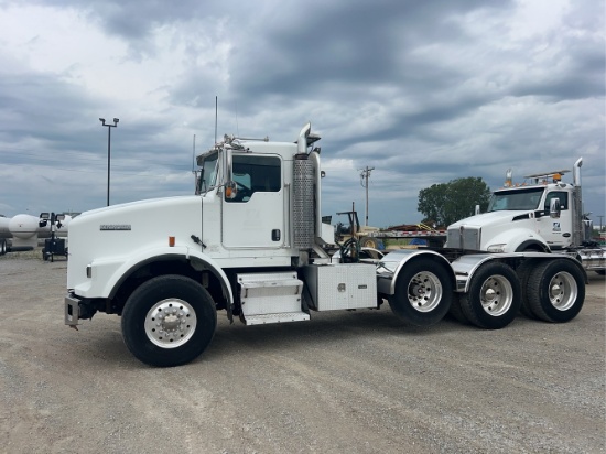 2005 Kenworth Day Cab Truck Tractor