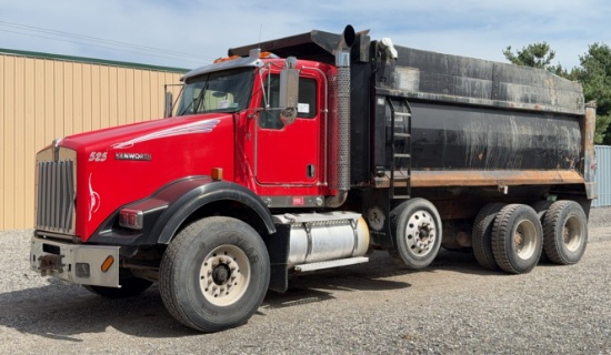2009 Kenworth T800 Tri-Axle Dump Truck