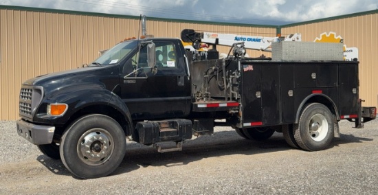 2003 Ford F650 Service Truck