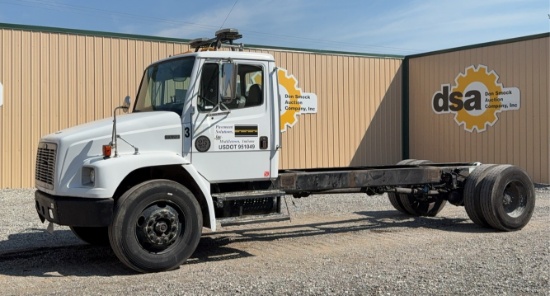 2003 Freightliner FL70 Cab & Chassis Truck