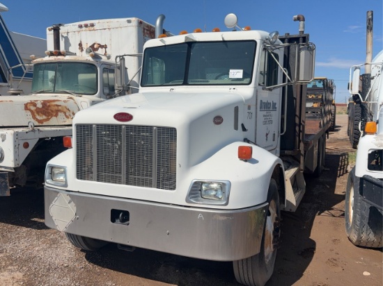 2004 Peterbilt 330 Flatbed Truck
