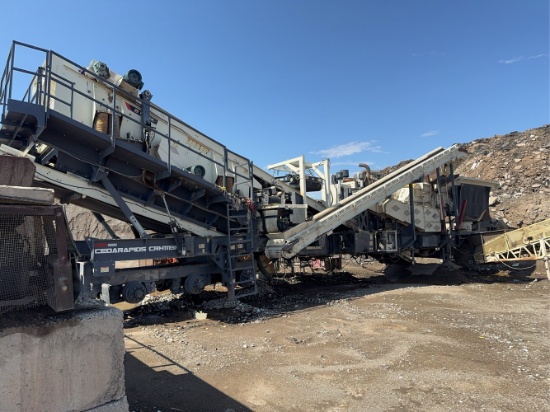 2019 Cedar Rapids CRH1113R Screening Plant with Power Unit