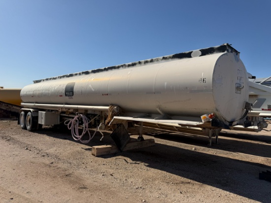 1976 Pennco 8500 Gallon Bulk Tanker
